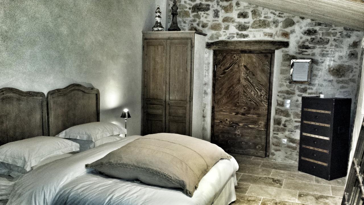 Le Domaine Saint Martin Bed and Breakfast Flassans-sur-Issole Eksteriør billede