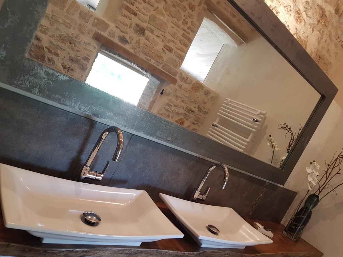 Le Domaine Saint Martin Bed and Breakfast Flassans-sur-Issole Eksteriør billede