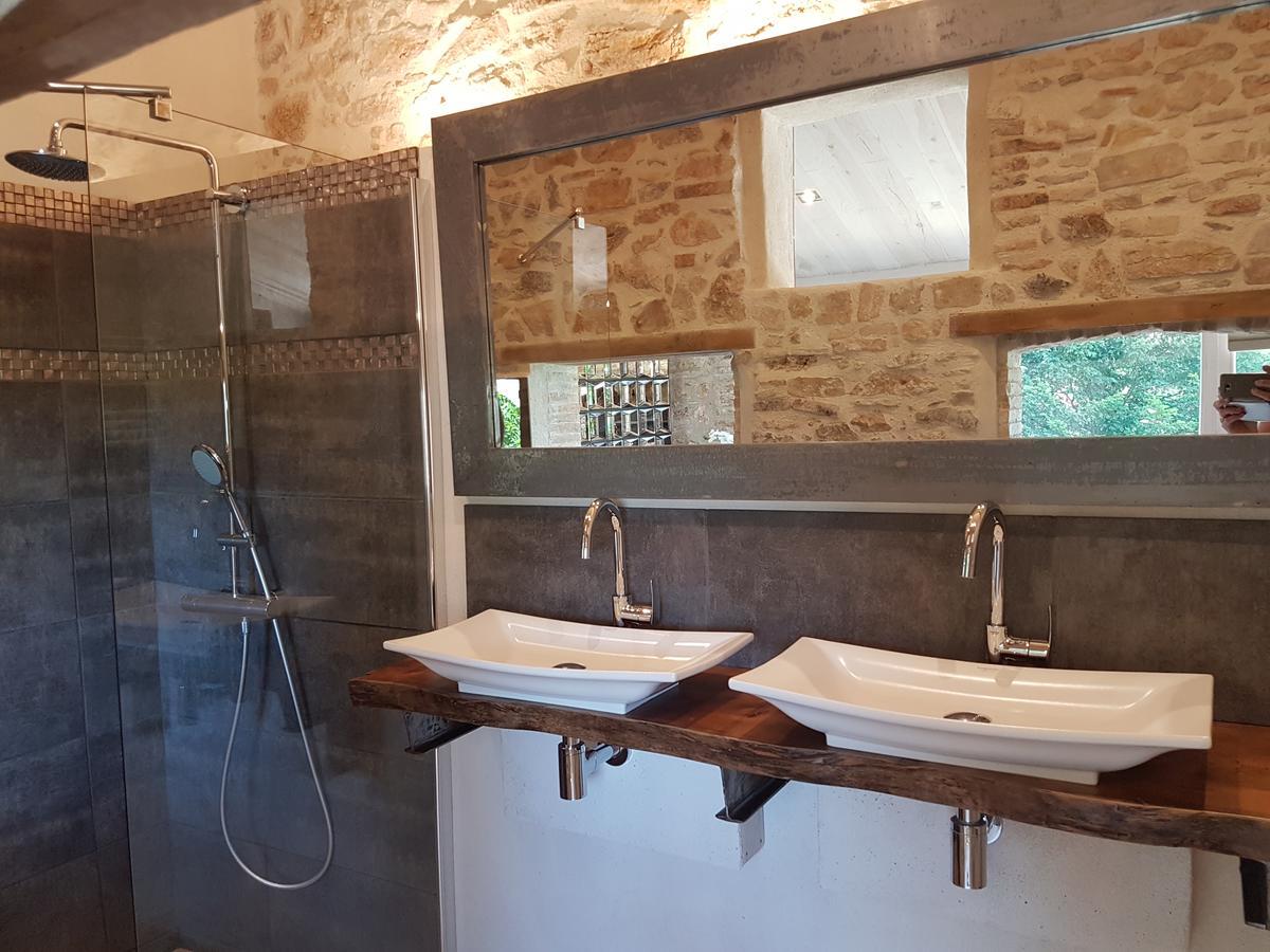 Le Domaine Saint Martin Bed and Breakfast Flassans-sur-Issole Eksteriør billede