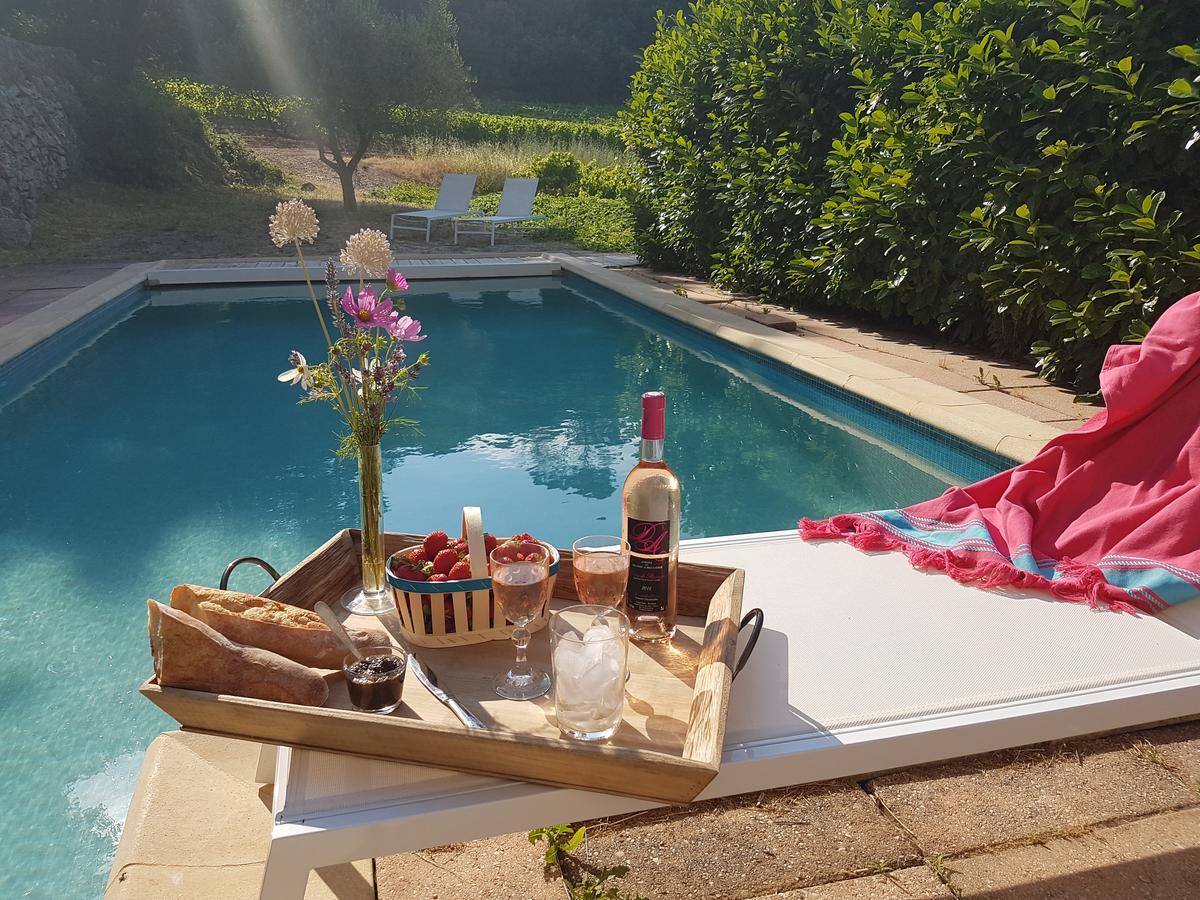 Le Domaine Saint Martin Bed and Breakfast Flassans-sur-Issole Eksteriør billede