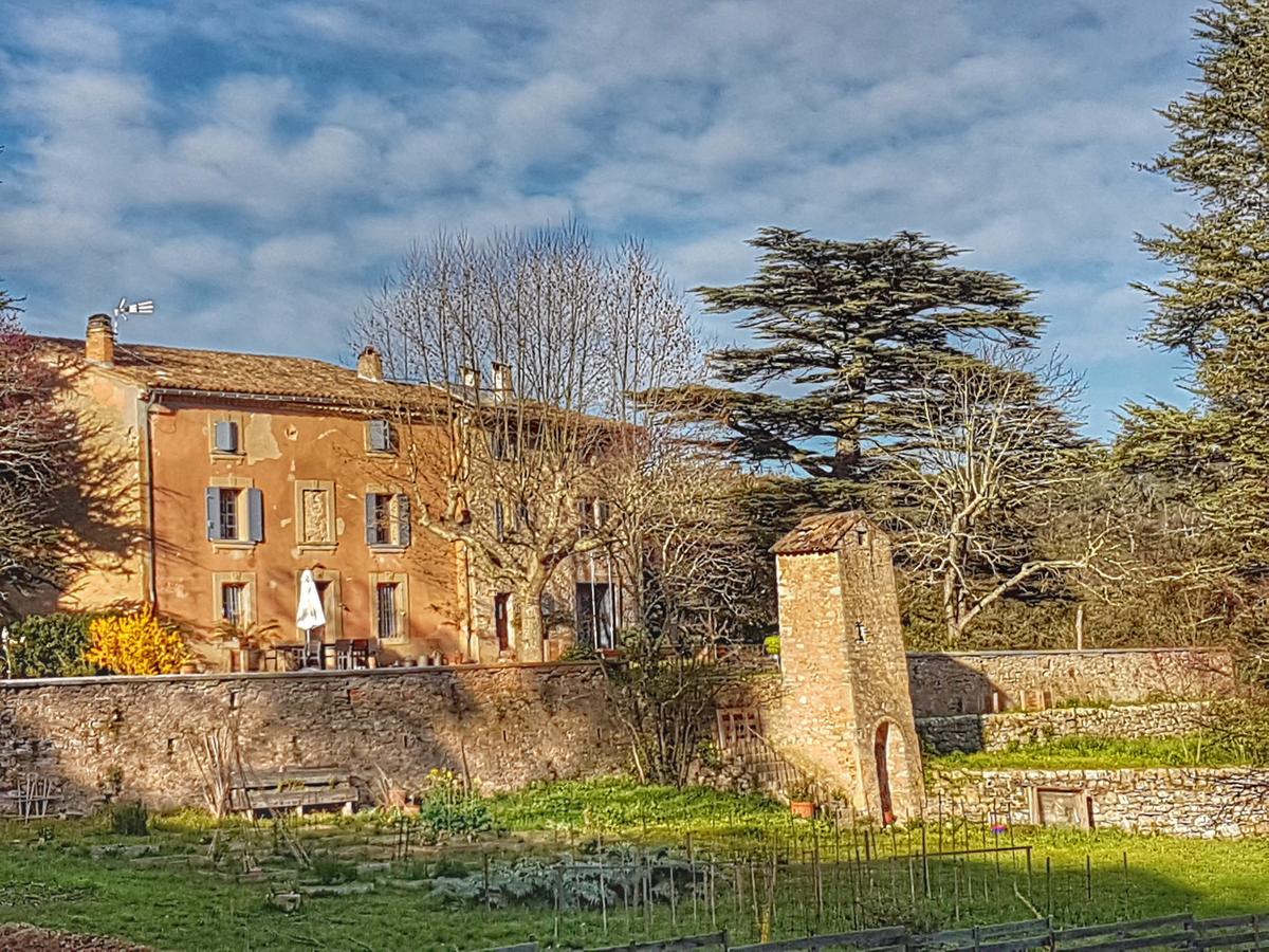 Le Domaine Saint Martin Bed and Breakfast Flassans-sur-Issole Eksteriør billede